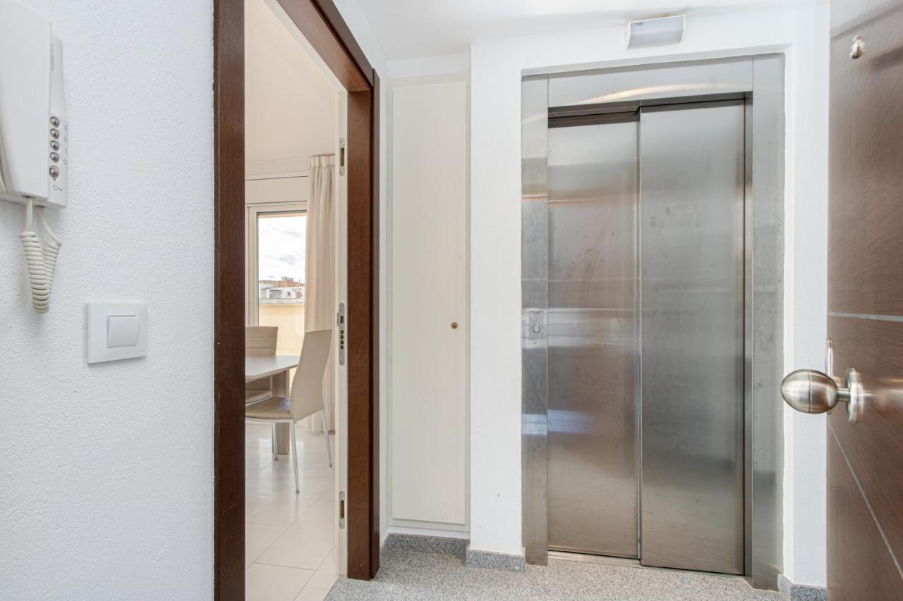 Apart-Rent Apartment Francesc Macia Penthouse 2000 Roses Exterior photo